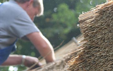 professional Oulton Broad thatchers